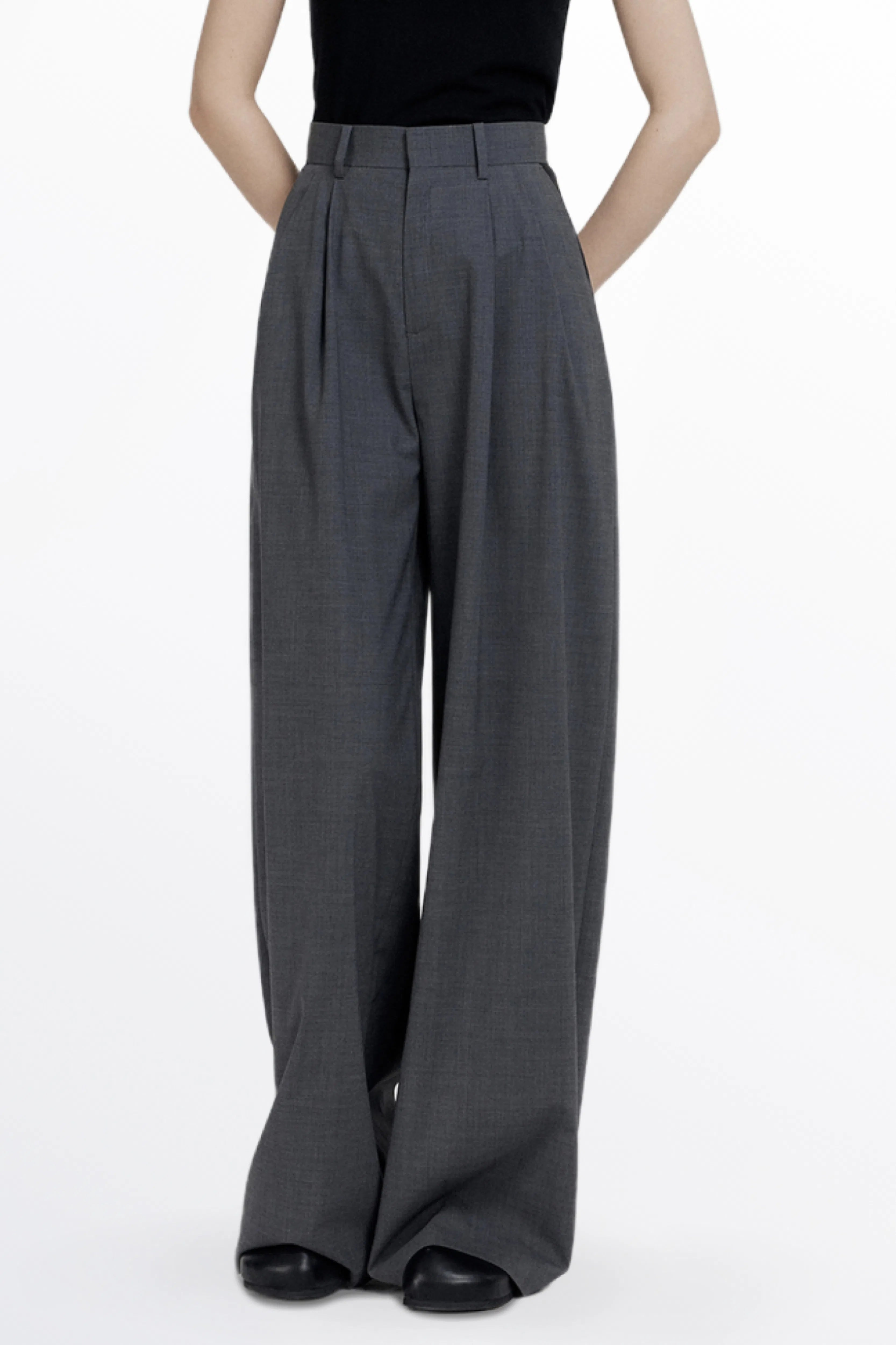 Axel Pleated Pants in Wool Blend