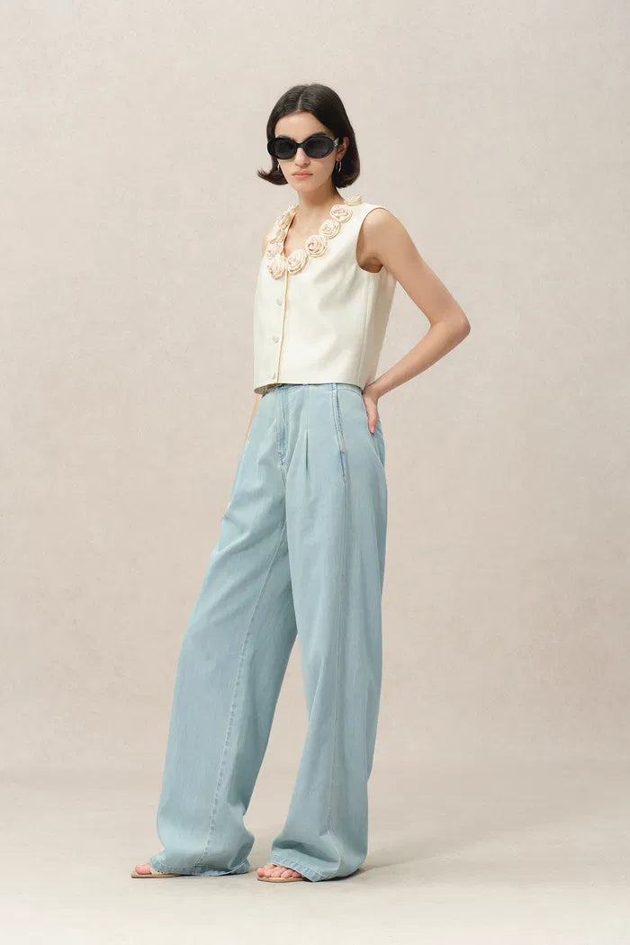 Cindy Lightweight High-Rise  Wide Leg Jeans in Summer Denim