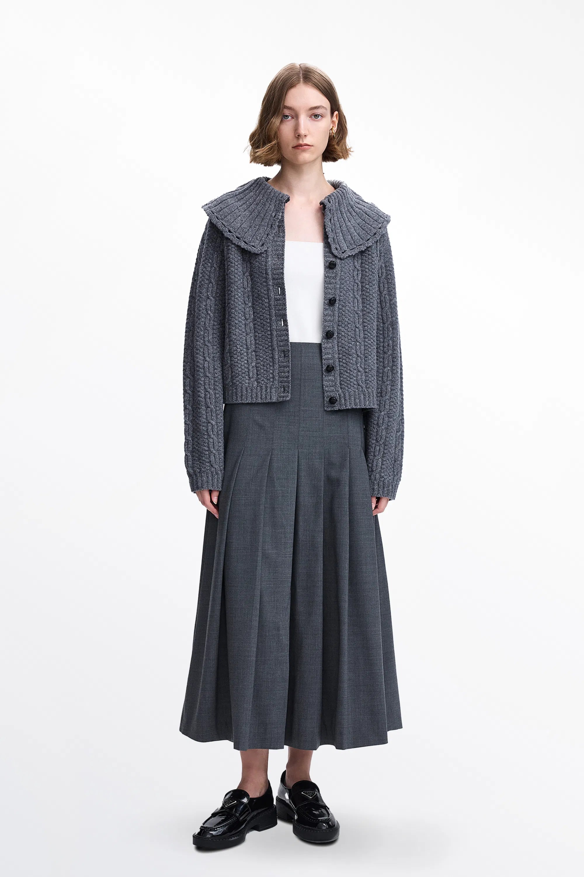 Magdalena Detachable Collar Cardigan in Wool Knit