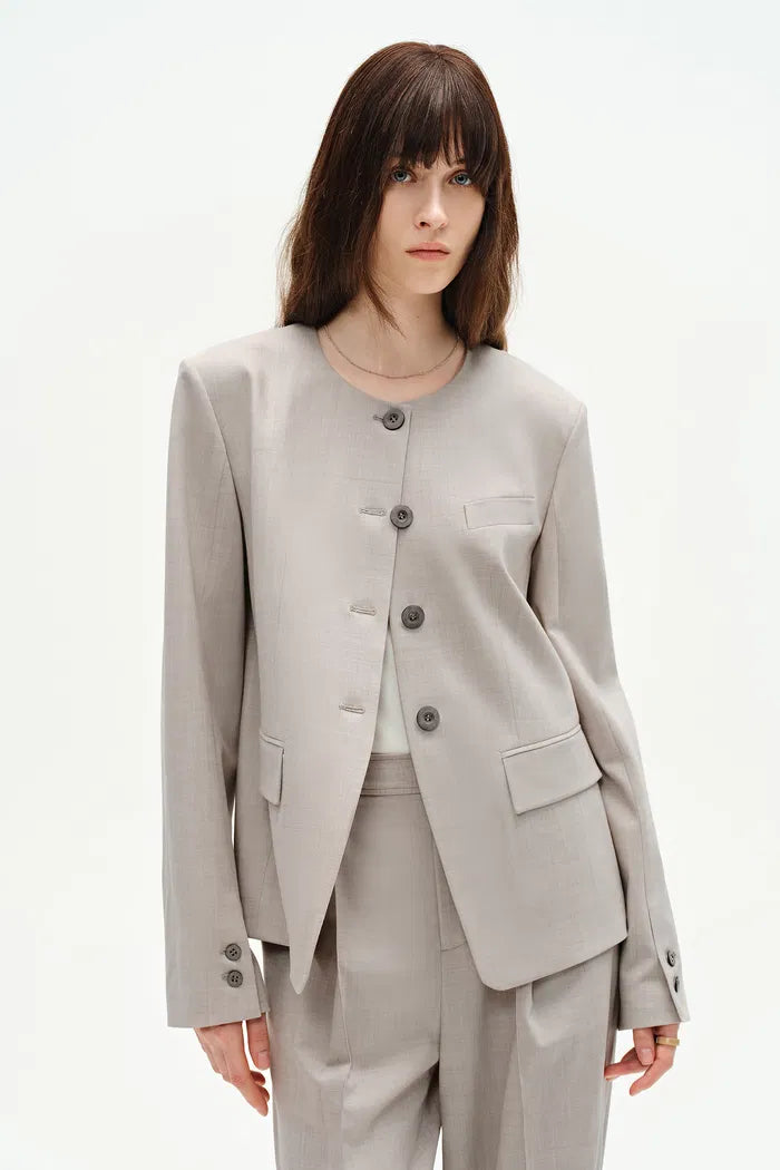 Aki Round Neck Suit Blazer in Merino Wool Blend