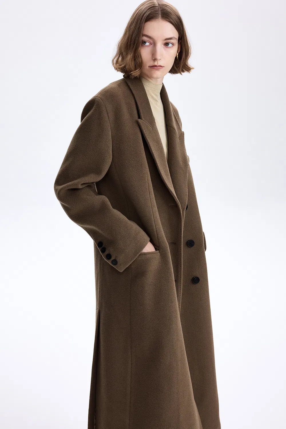 Sinae Classic Double Breasted Coat in Wool-Alpaca Blend