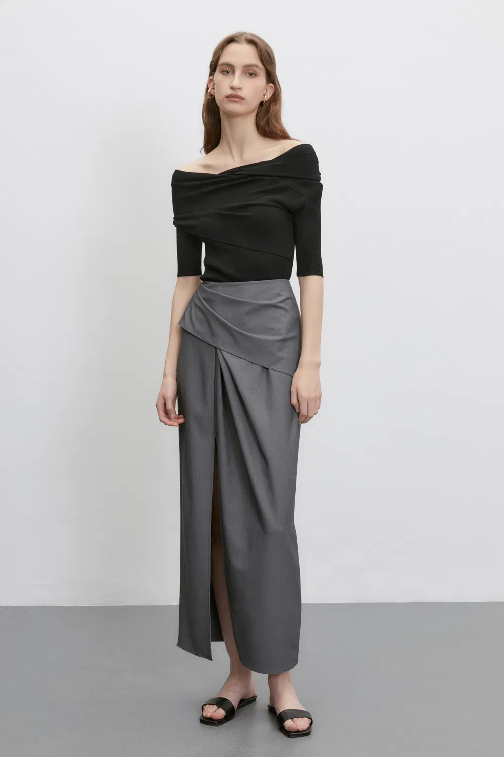 Leona Sculptural Pleated Skirt in Lightweight Suiting Fabric